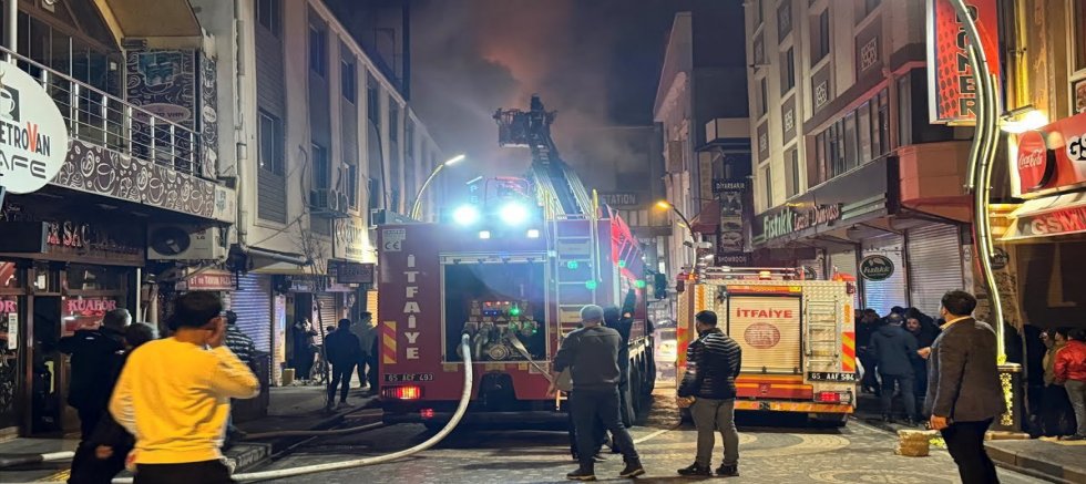 Bahçıvan Mahallesi’nde Otel Yangını: İtfaiyenin Zamanında Müdahalesi Felaketi Önledi 