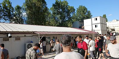 TOKİ Ataşehir Şantiyesinde Skandal: İşçilere Tarihi Geçmiş Gıda Verildi