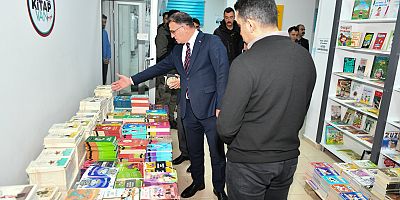 Van’da Kitap Seferberliği: 355 Bin Kitap Çocukların Kapısında
